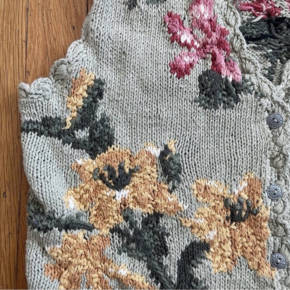 VTG Portraits by Northern Isles Hand Knit Floral Sweater Vest Medium Cottagcore - Picture 8 of 11